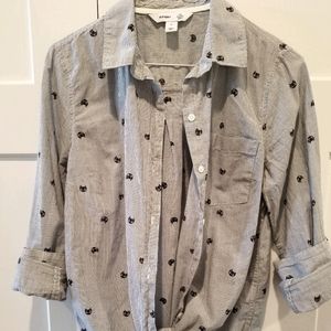 OLD NAVY ladies classic button down shirt